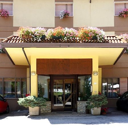 Family Hotel Como Rivisondoli Exterior foto